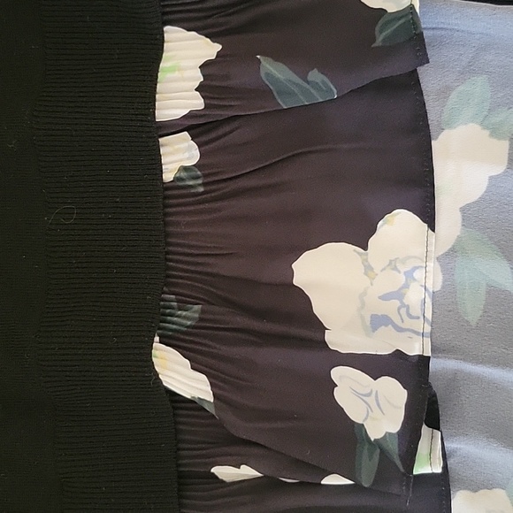 Club Monaco Black Wool Long Sleeve Sweater Split Back Layered Floral Large - Picture 3 of 9